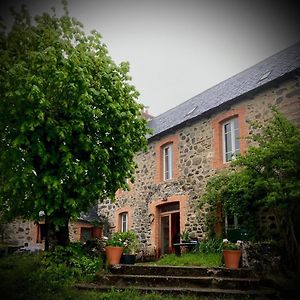 Maison D'Hotes & Savonnerie De Bonnefon Saint-Chély-dʼAubrac Exterior photo