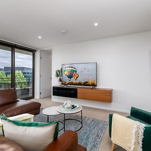 Spacious 2-Bed, Stunning Views In Central Canberra 金斯顿 Exterior photo