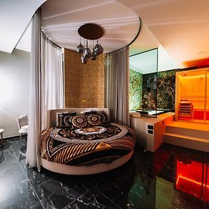 Versace Luxury Room 科莱奥内 Exterior photo