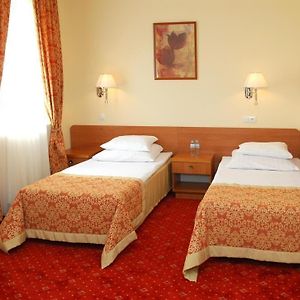 乌韦塔兹卡酒店 Czosnów Room photo