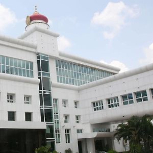 Grand Diamond City Hotel & Casino Poipet Exterior photo