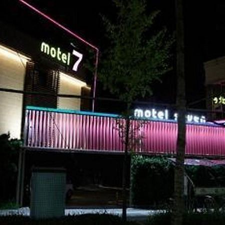 Motel 7 首爾 外观 照片