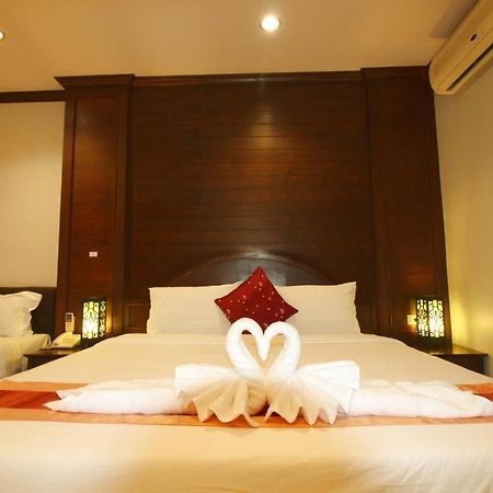 Baan Veerakit Hotel Patong 外观 照片