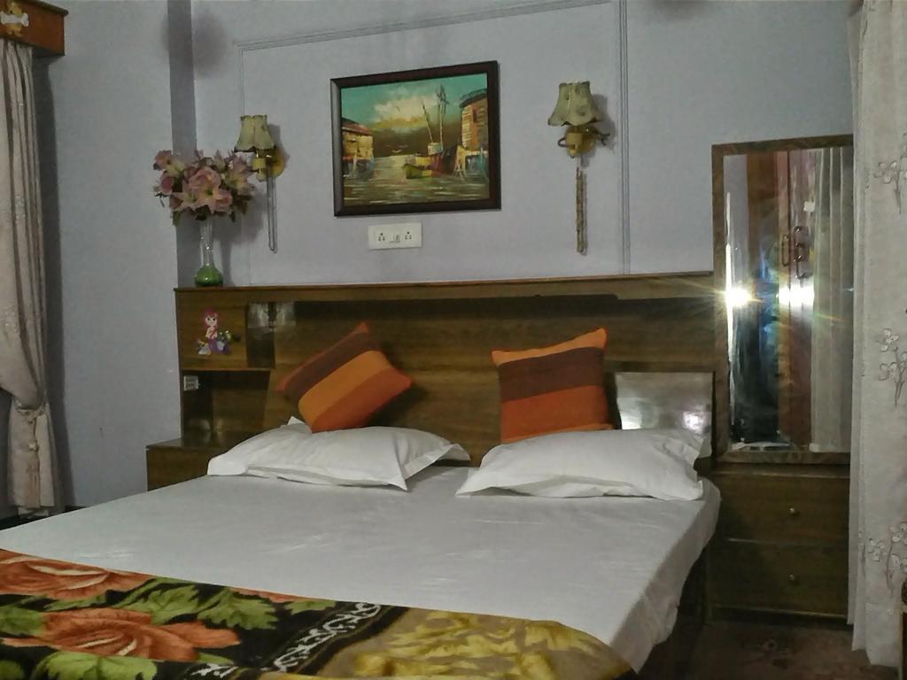 Honey Dew Guest House Srīnagar 客房 照片