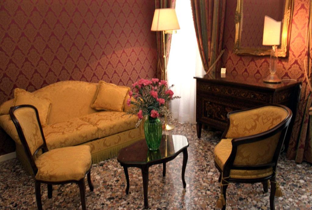 卡萨皮萨尼运河酒店 威尼斯 客房 照片