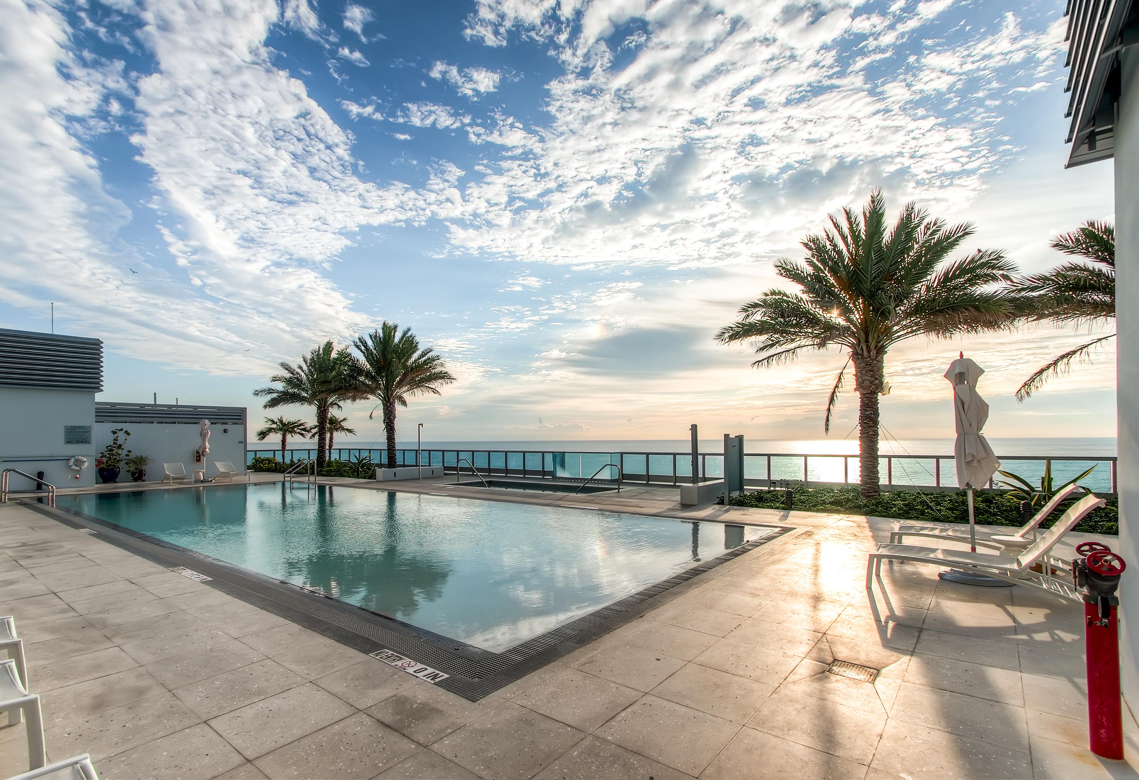 蒙特卡洛迈阿密海滩丘吉尔套房酒店 外观 照片