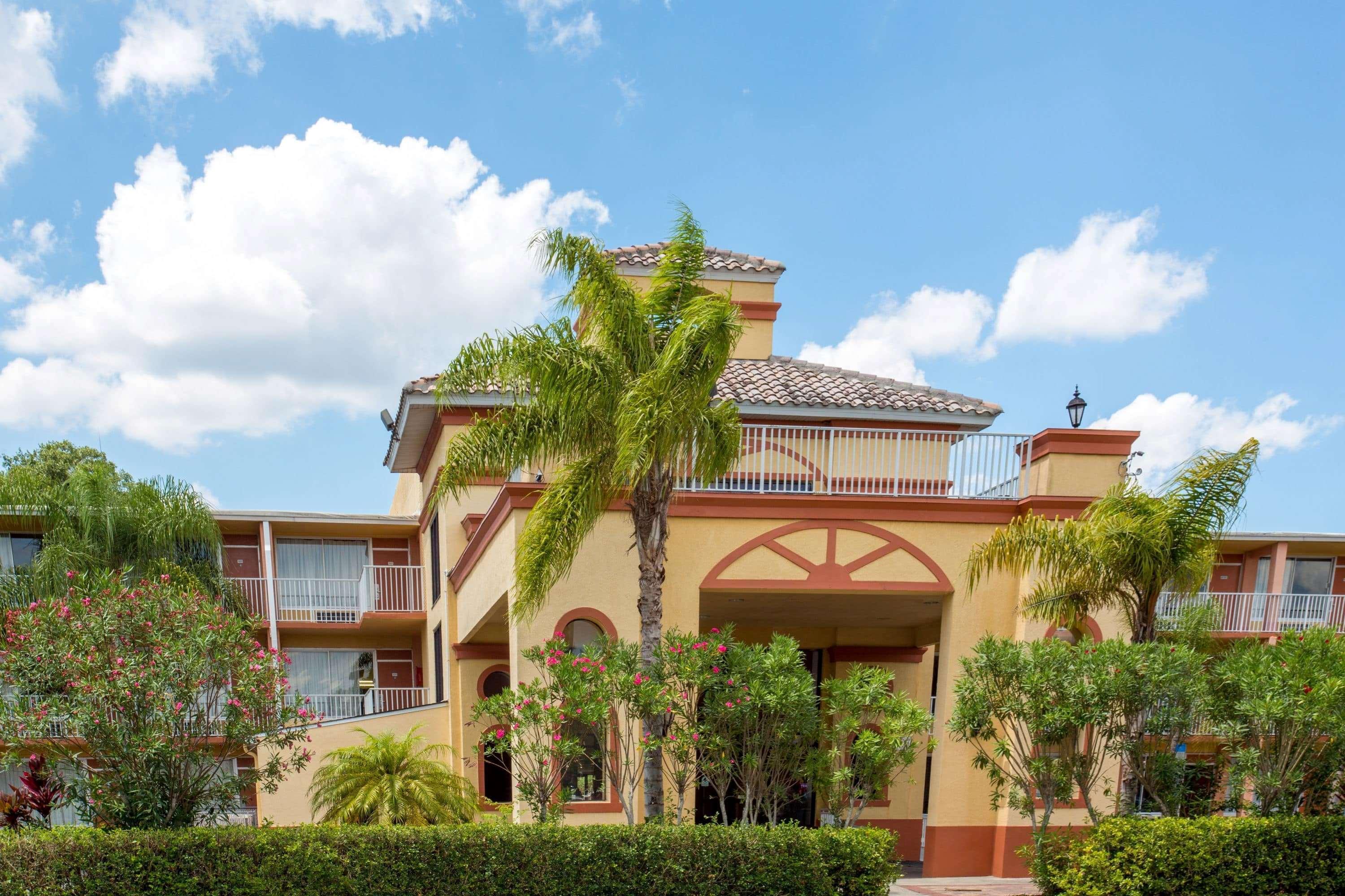 热带棕榈树豪生国际酒店集团 基西米 外观 照片