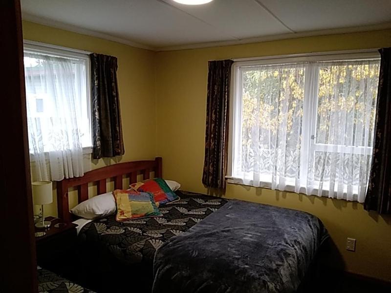 Accommodation Fiordland -The Three Bedroom House At 226A Milford Road 蒂阿瑙湖 外观 照片