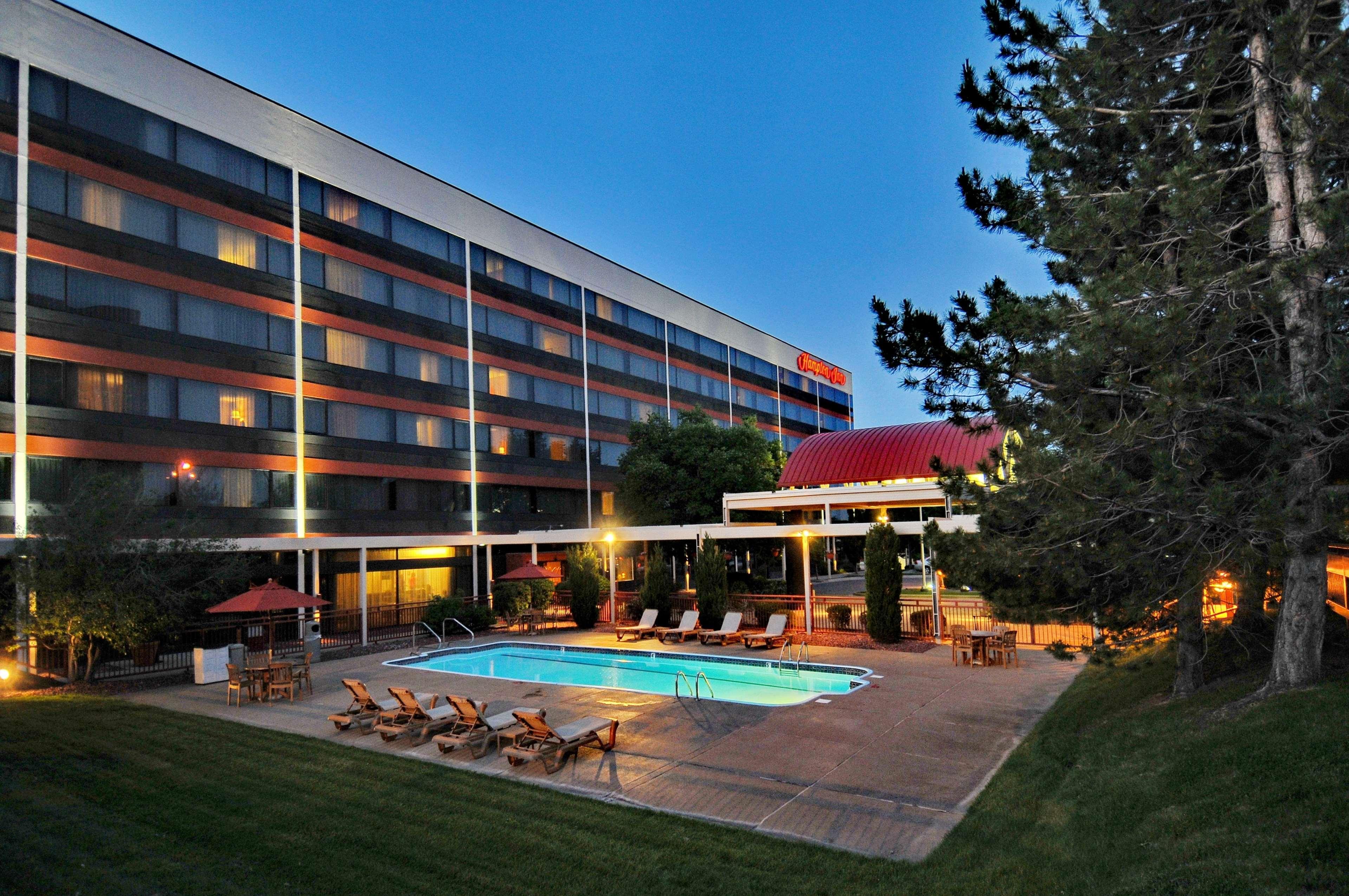 西丹佛联邦中心希尔顿恒庭酒店 莱克伍德 外观 照片