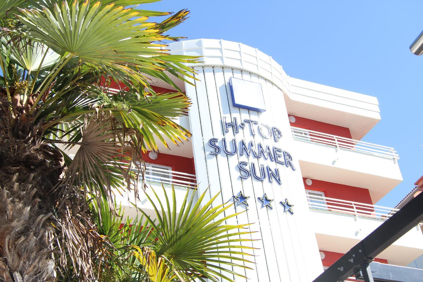 H顶级夏日阳光酒店 圣苏珊娜 外观 照片