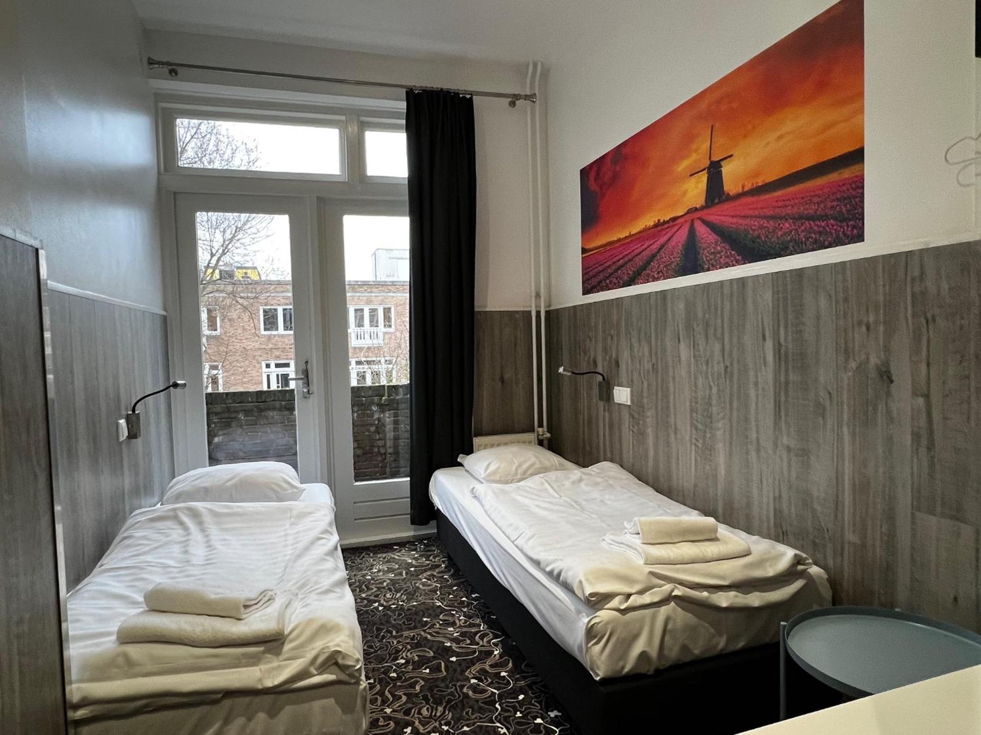 特里亚农经济酒店 阿姆斯特丹 外观 照片