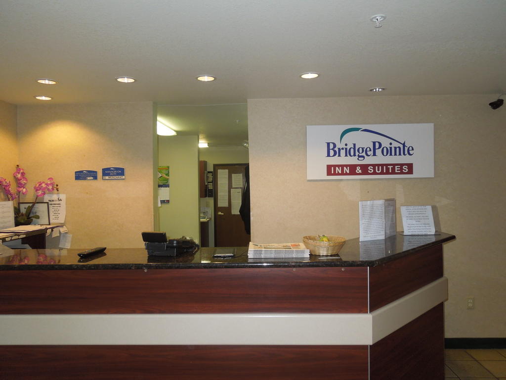 Bridgepointe Inn & Suites Toledo-Perrysburg-Rossford-Oregon-Maumee By Hollywood Casino 诺斯伍德 外观 照片