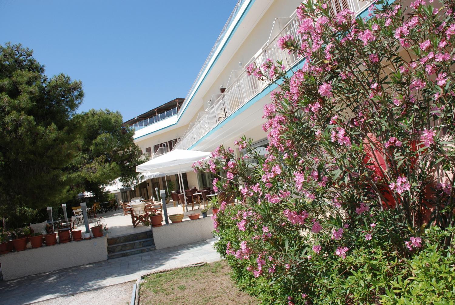 加里尼酒店 Agia Marina  外观 照片