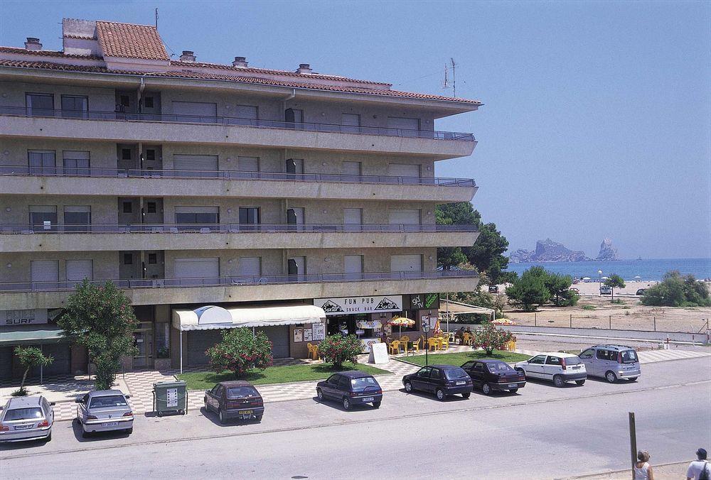 萨雷斯海滩公寓酒店 埃斯塔蒂特 外观 照片