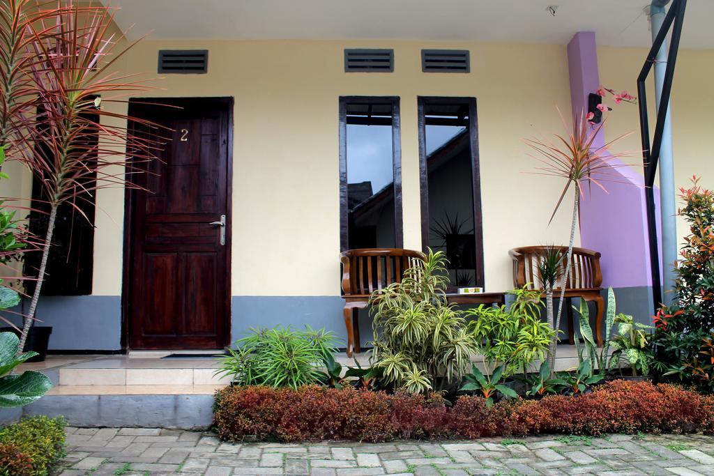 Griya Sumber Rejeki Homestay 巴图 客房 照片