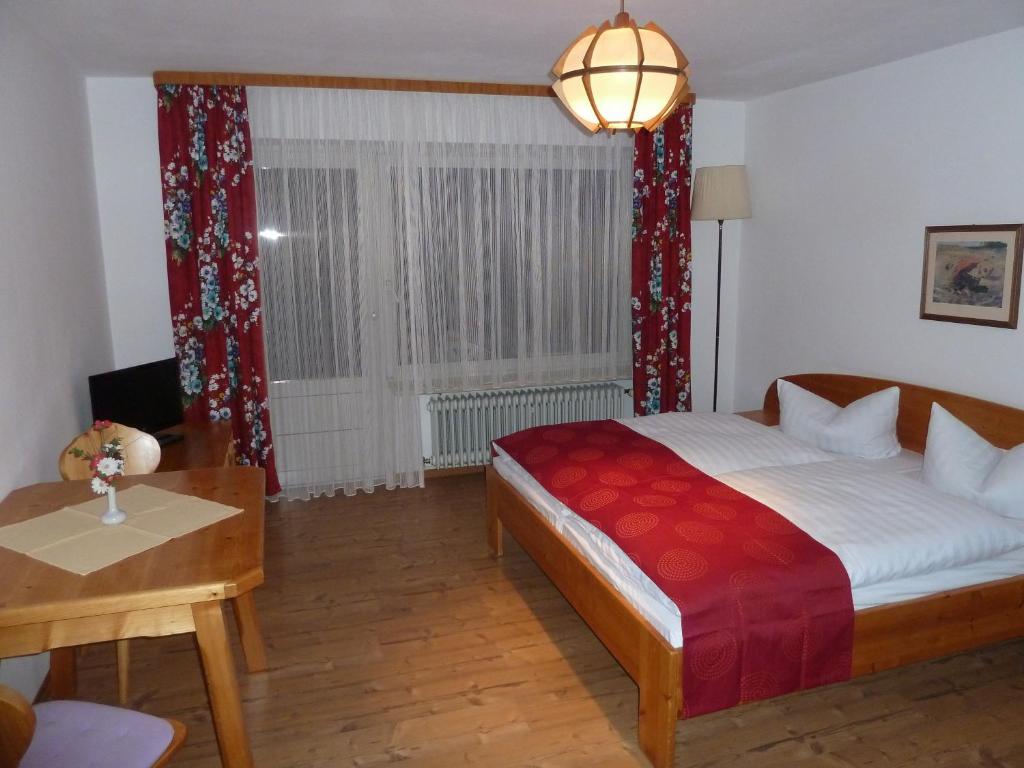 贝斯霍夫阿尔卑斯山酒店 拉姆绍 客房 照片