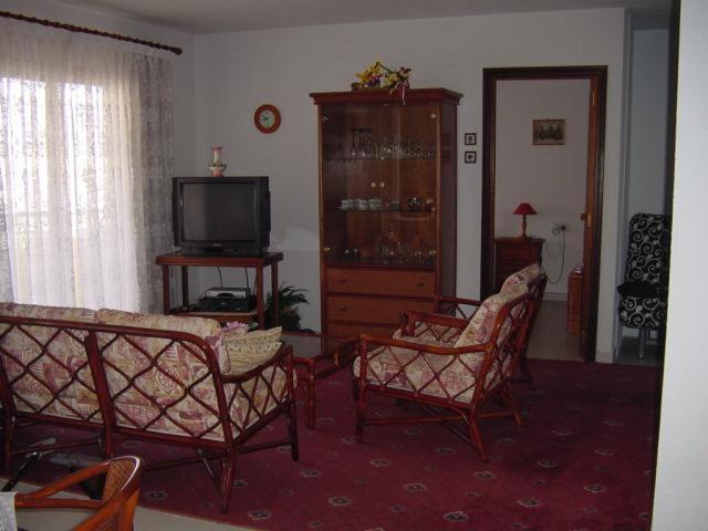 图尔马利纳尤尼图尔萨公寓 卡尔佩 客房 照片