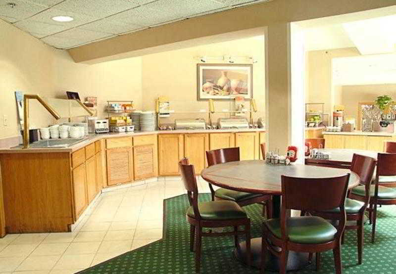 Quality Inn & Suites- 瓦尔帕莱索 餐厅 照片