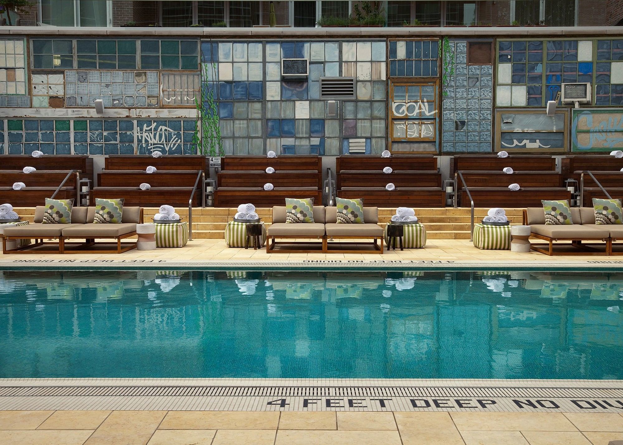 麦卡伦泳池酒店 纽约 外观 照片