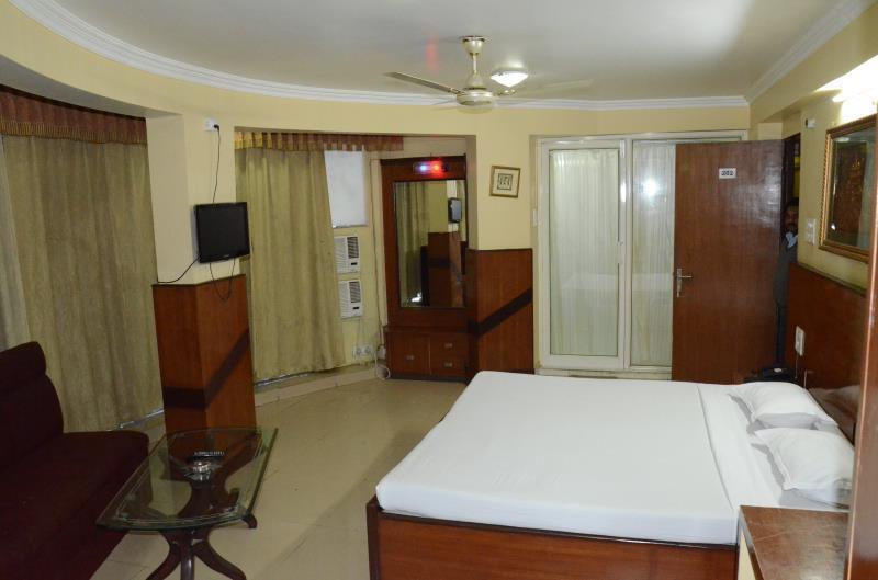 Adb Rooms Hotel Sunbeam ,瓜廖尔 外观 照片