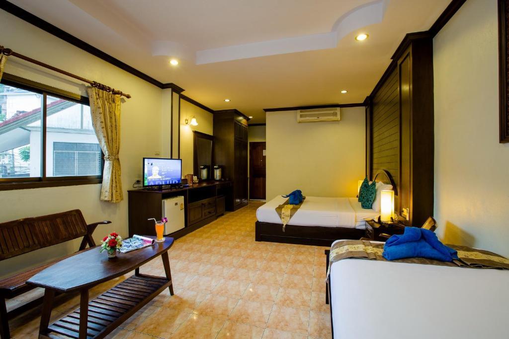 Baan Veerakit Hotel Patong 客房 照片