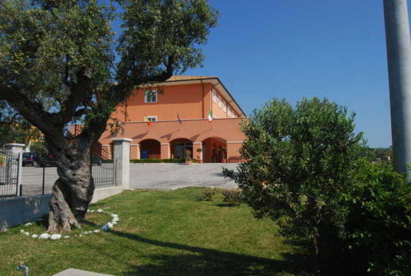 Villa Susanna Degli Ulivi - Resort & Spa 科隆内拉 外观 照片
