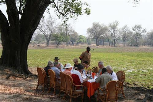 Mushroom Lodge South Luangwa National Park 外观 照片