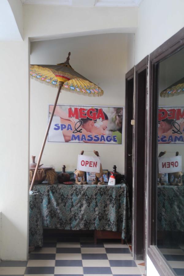 Mega Bintang Sweet Hotel Cepu 外观 照片