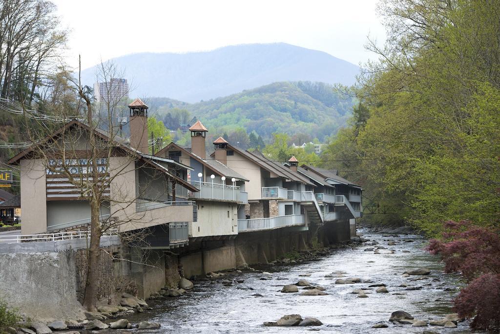 岩石水域汽车旅馆 蓋特林堡 外观 照片