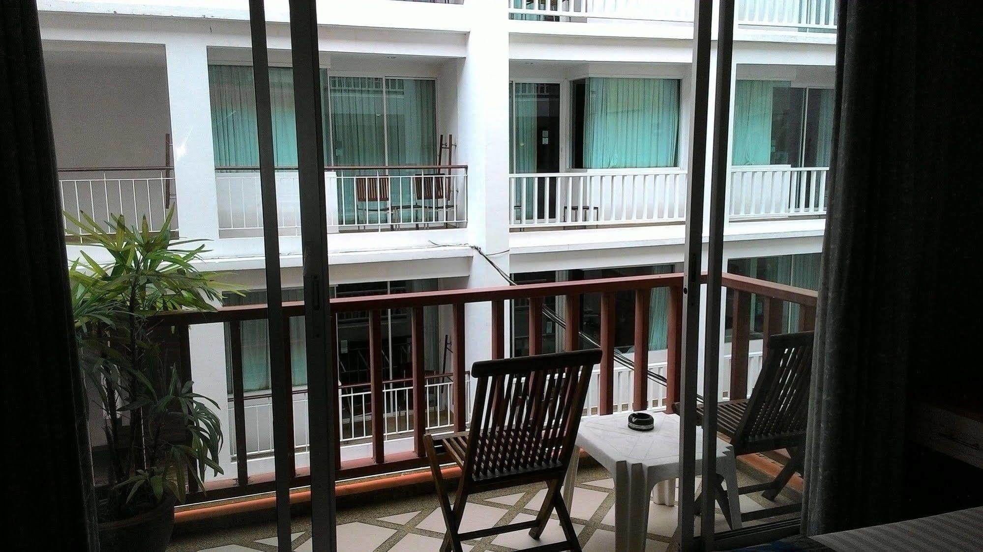 桔子酒店 Patong 外观 照片