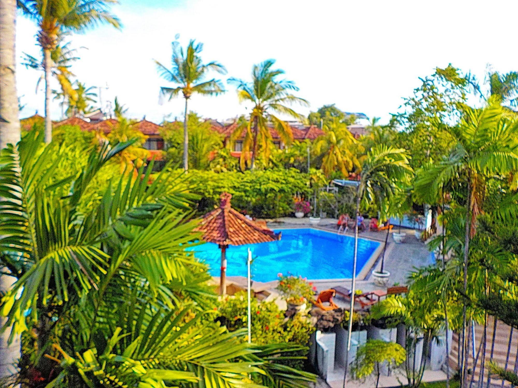 峇里岛棕榈滩大酒店 庫塔 外观 照片
