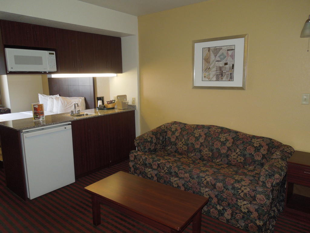 Bridgepointe Inn & Suites Toledo-Perrysburg-Rossford-Oregon-Maumee By Hollywood Casino 诺斯伍德 外观 照片