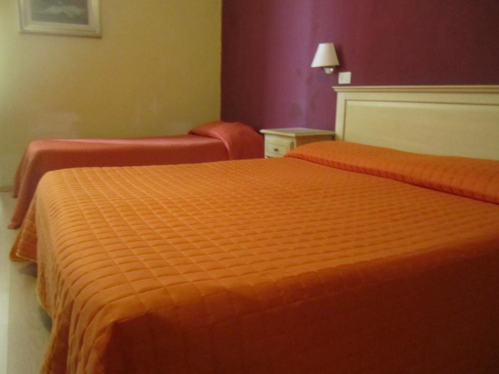 萨沃纳罗拉酒店 佛罗伦萨 客房 照片