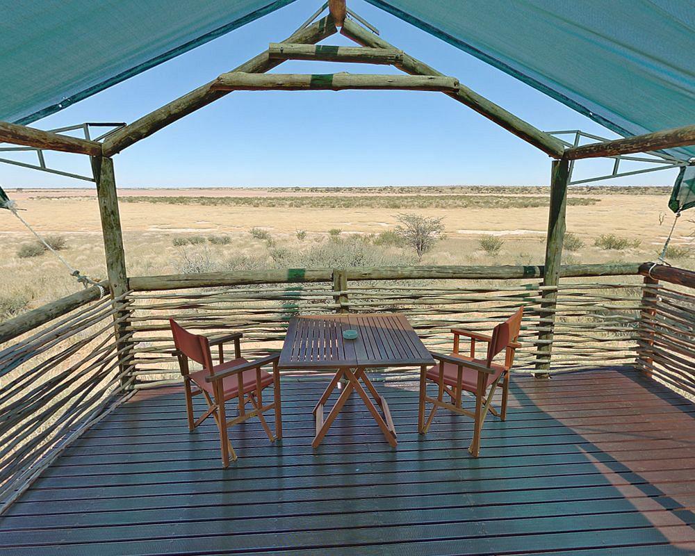 Intu Africa Suricate Tented Kalahari Lodge Intu Afrika Kalahari Game Reserve 外观 照片