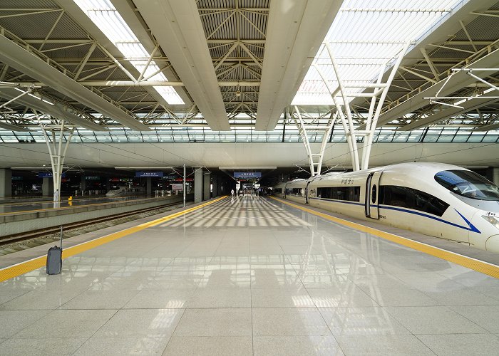 Shanghai Hongqiao Railway Station photo