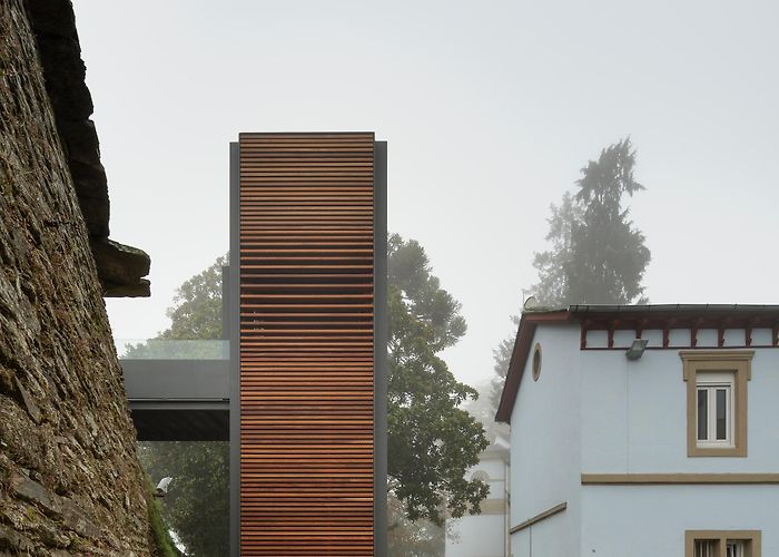 Roman Walls of Lugo The Roman Walls of Lugo Elevator / Antonio Pernas Varela | ArchDaily photo