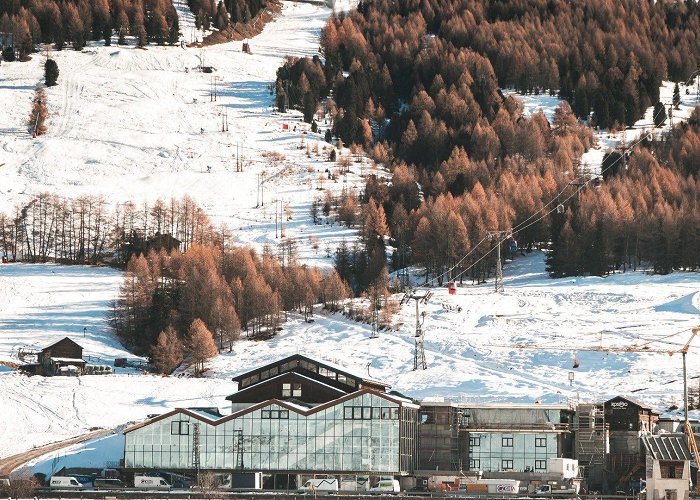 Mottolino The First Ski Working Hub of Europe in Livigno | Elle Decor photo