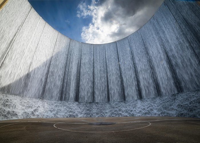 Water Wall Gerald D. Hines Waterwall Park Tours - Book Now | Expedia photo
