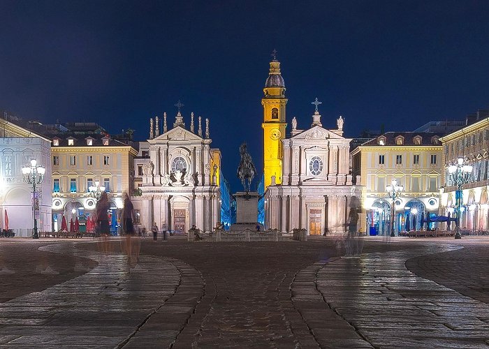 Piazza San Carlo Piazza San Carlo - Turin - Arrivalguides.com photo