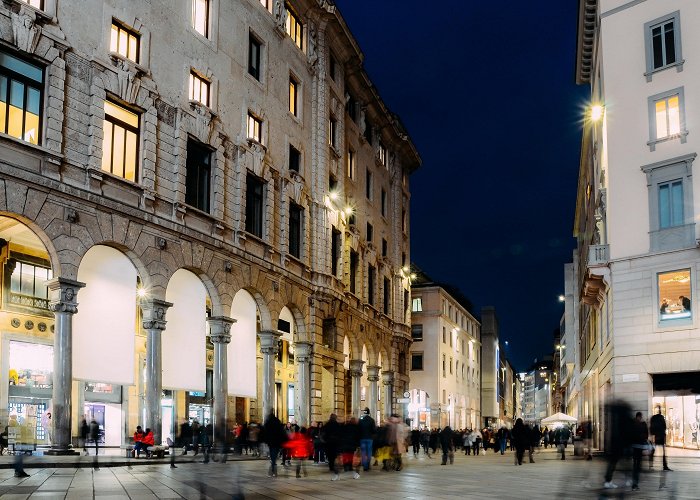 Corso Vittorio Emanuele II Corso Vittorio Emanuele - Milan - Arrivalguides.com photo