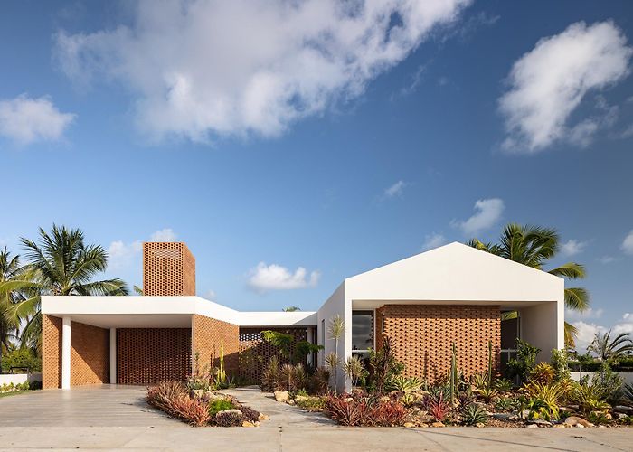 Sergipe Cultural and Art Centre Thai Residence / Coletivo de Arquitetos | ArchDaily photo