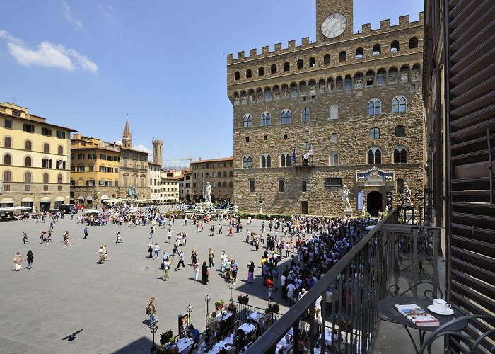 Piazza della Signoria Piazza Della Signoria: villa that sleeps 8 people in 4 bedrooms ... photo