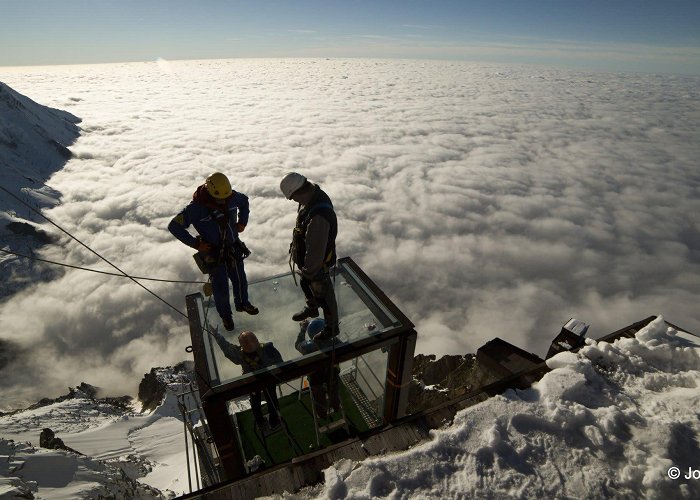 The Step Into the Void The eighth wonder of the world? 'Step into The Void' | CNN photo