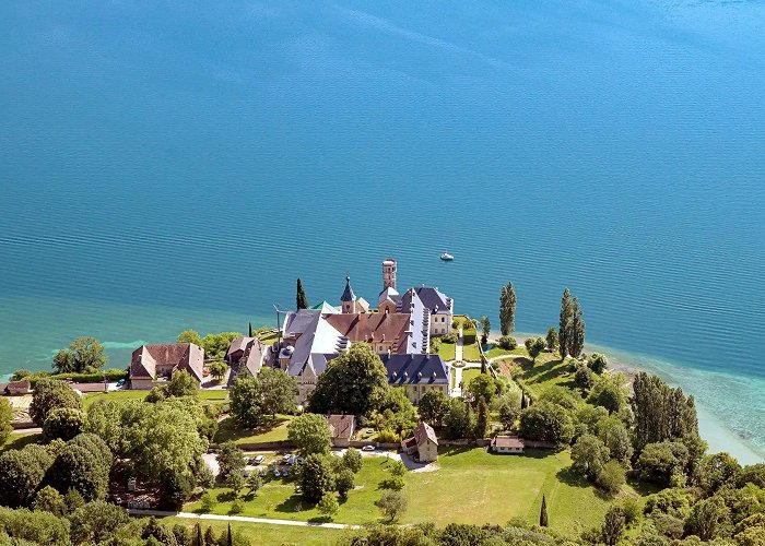 Abbaye d'Hautecombe Discover Lac du Bourget: water sports and swimming photo