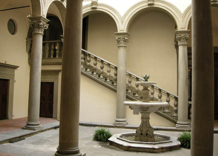 Palazzo Gondi Palazzo Gondi: Courtyard by SANGALLO, Giuliano da photo