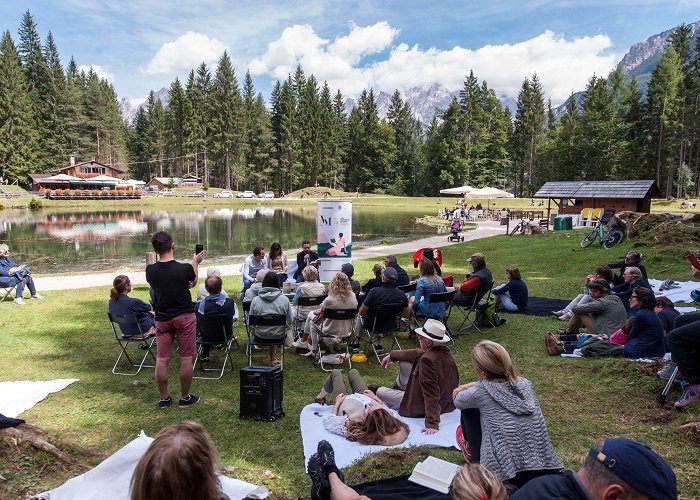 Lago Pianozes Una Montagna di Libri in Cortina d'Ampezzo | Official Dolomites ... photo