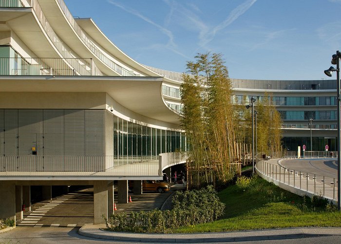 IUCT Oncopole Gallery of University Cancer Institute Toulouse Oncopole / Jean ... photo