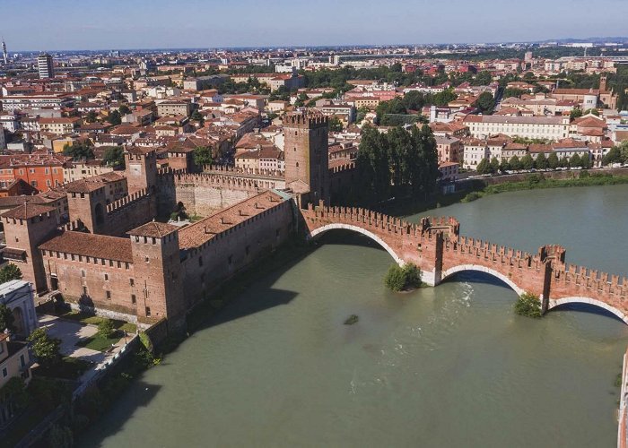 Castelvecchio Castelvecchio - Verona, Italy : r/castles photo