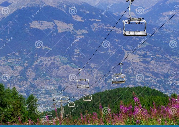 Chamolé Pila-Chamole Chairlift stock image. Image of blue, chairlift ... photo