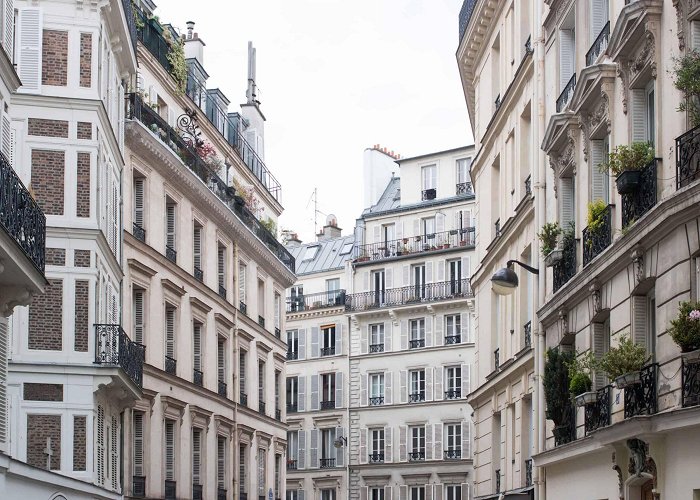 Jewish quarter 5 Best Streets in The Marais to Shop - Everyday Parisian photo